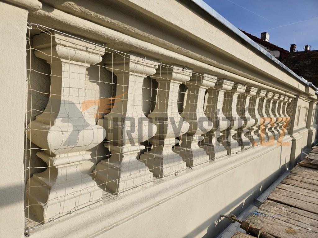 Hroty-Sítě: Profesionální montáž ochrany proti ptactvu. Hroty-Sítě: Profesionální montáž ochrany proti ptactvu.