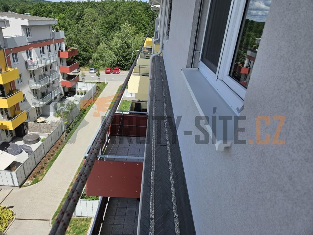 Hroty-Sítě: Profesionální montáž ochrany proti ptactvu. Hroty-Sítě: Profesionální montáž ochrany proti ptactvu.